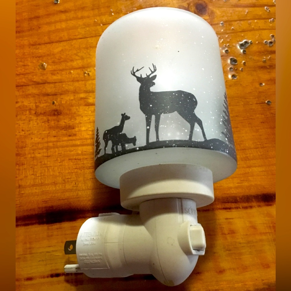 Scentsy wildlife nightlight and warmer